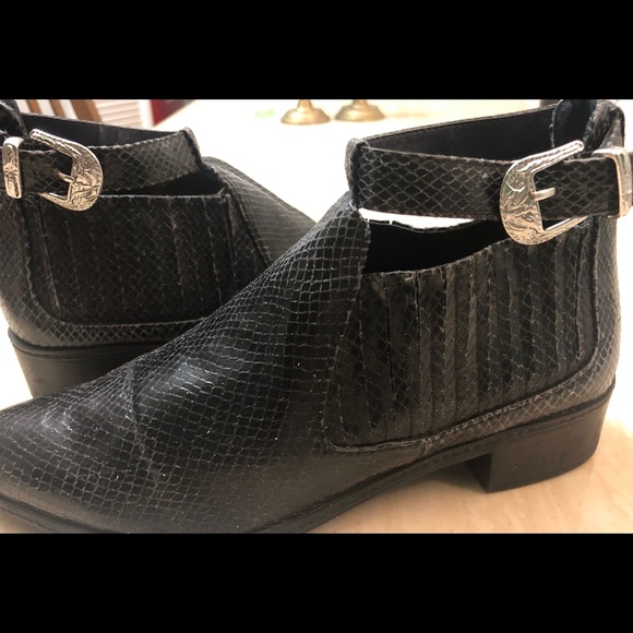 Zara Trafaluc Shoes - Picture 2 of 7